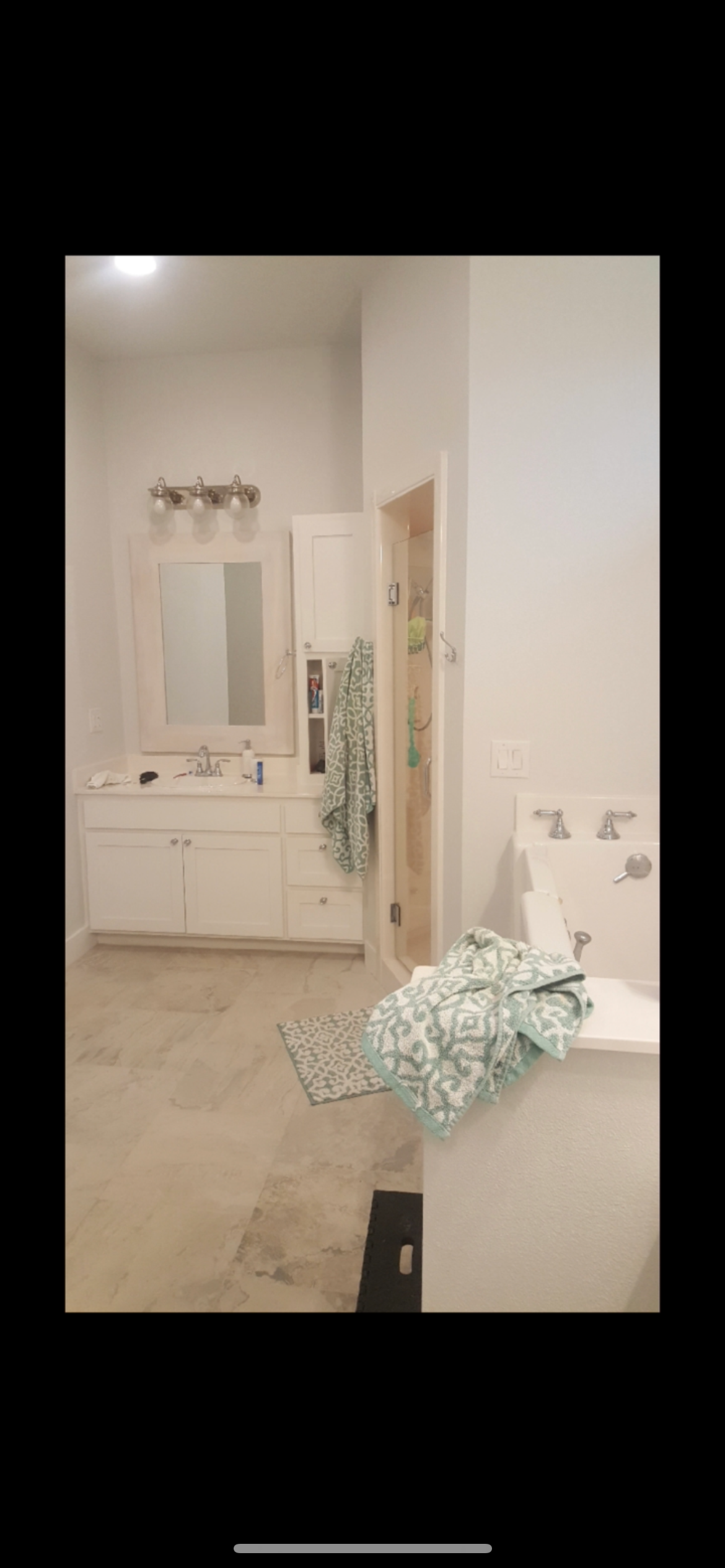 Full Bathroom Renovation & Walk-In Tub – photo 1