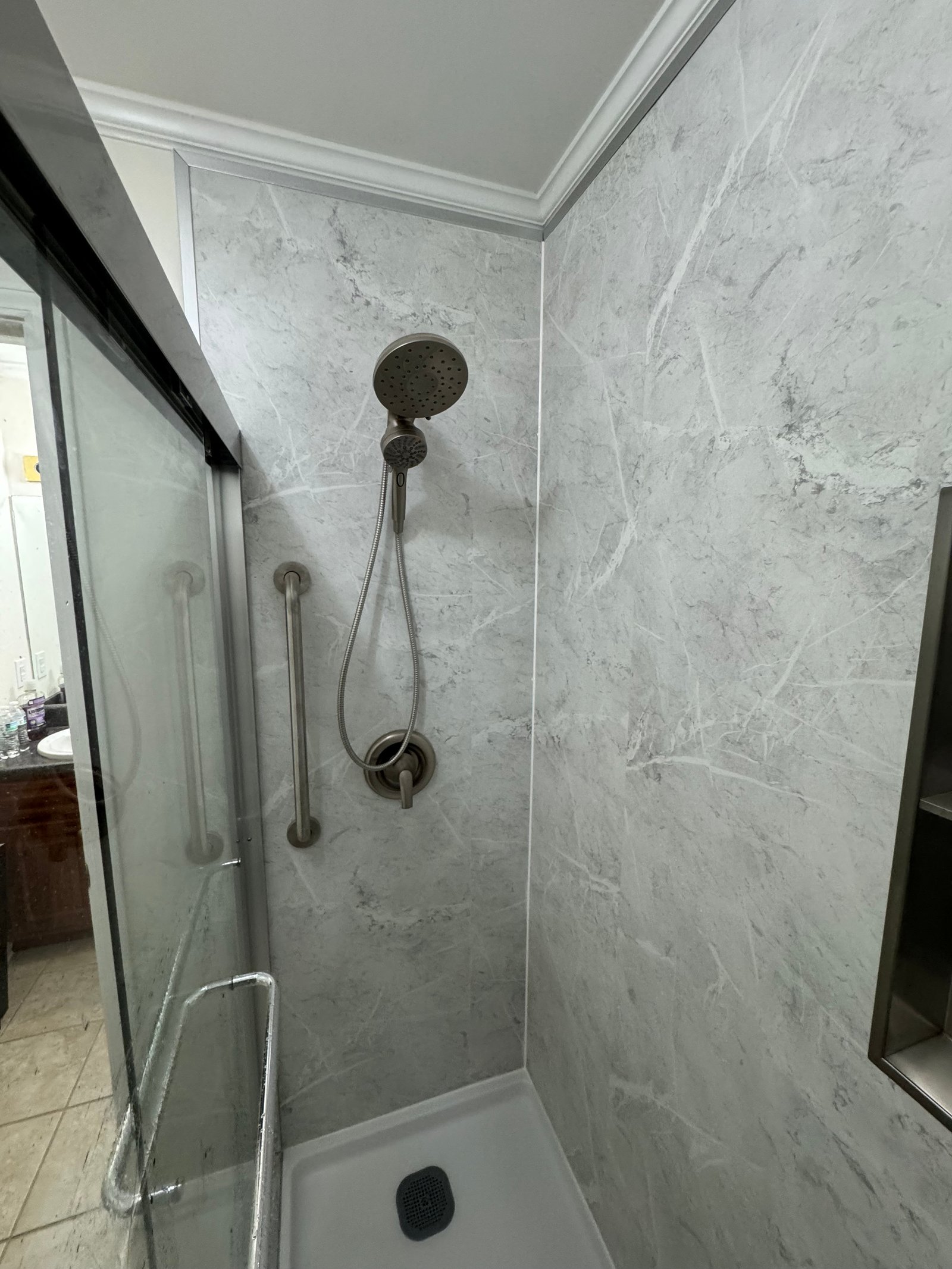 Full Bathroom Remodel – photo 9